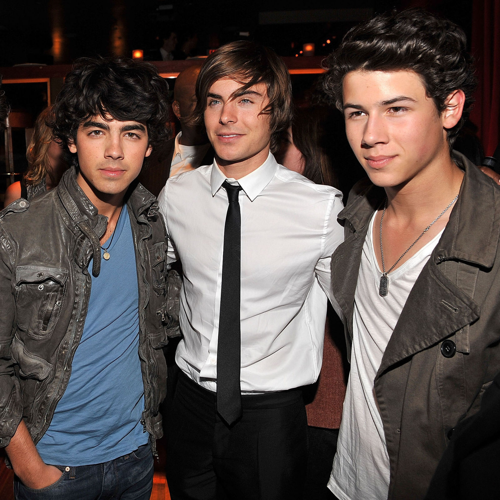 Hey, Disney Channel Guys: PLEASE Stop Trashing Your Breakout Shows, image size:1600x1600